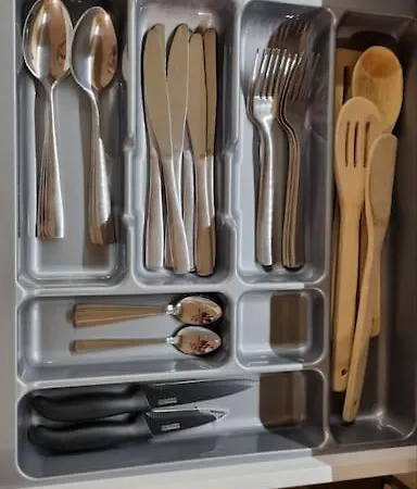 M&m1 Near Center With Free Parking - Ac