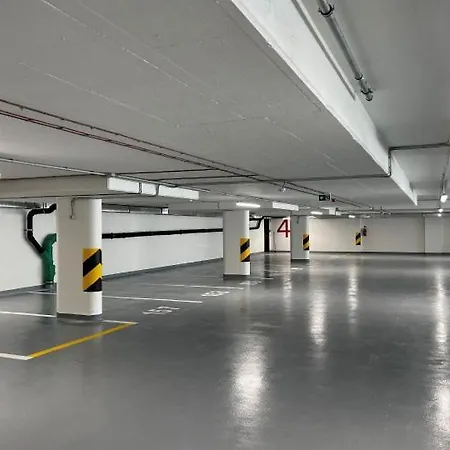 M&m1 Near Center - Free Garage Parking - Ac