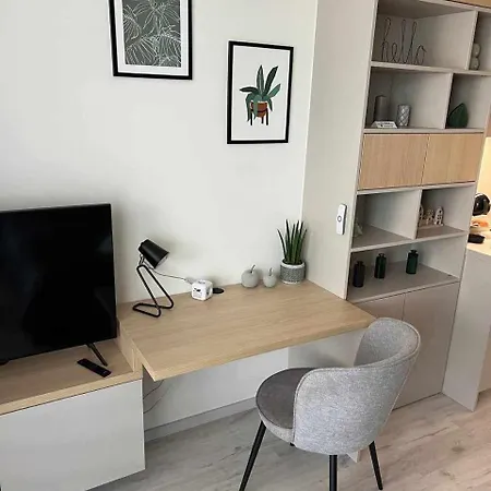 公寓 M&m1 Near Center With Free Parking - Ac